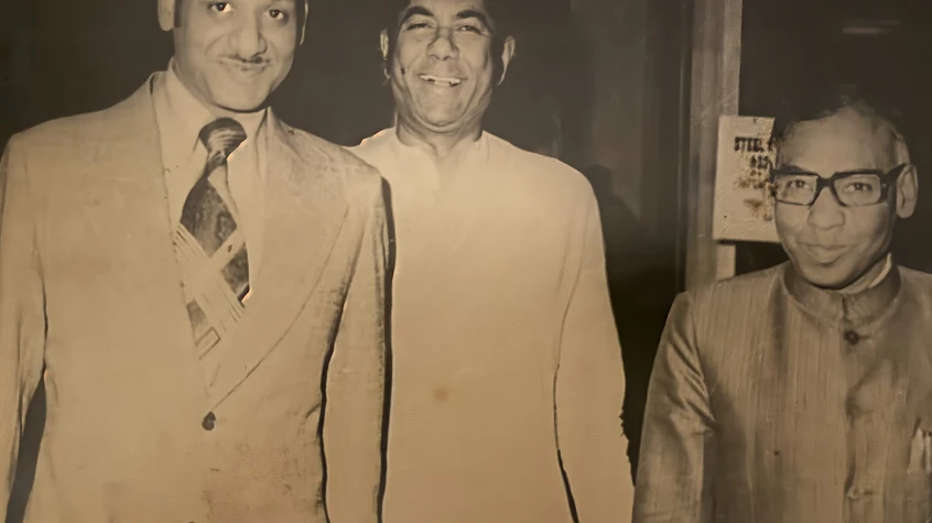 Dadu as SWMAI President with Dignitaries