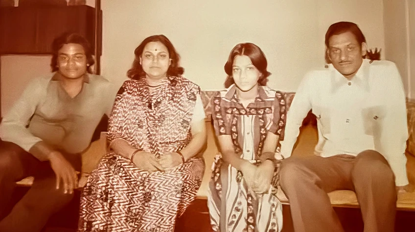 Dadu, Ma, Sanjeev, and Aarti